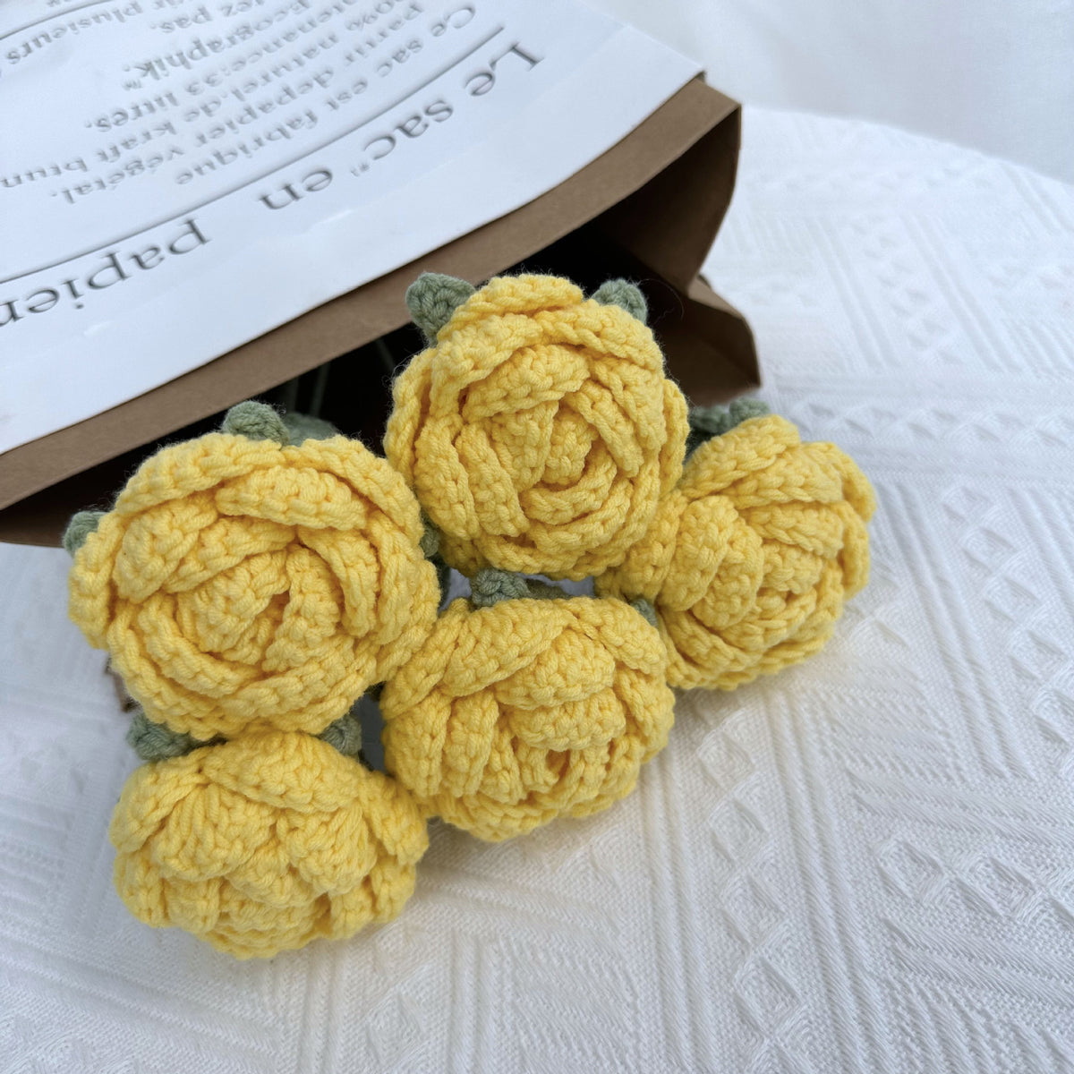 Overturn Pointed Rose Wool Hand-woven Flower Finished Product