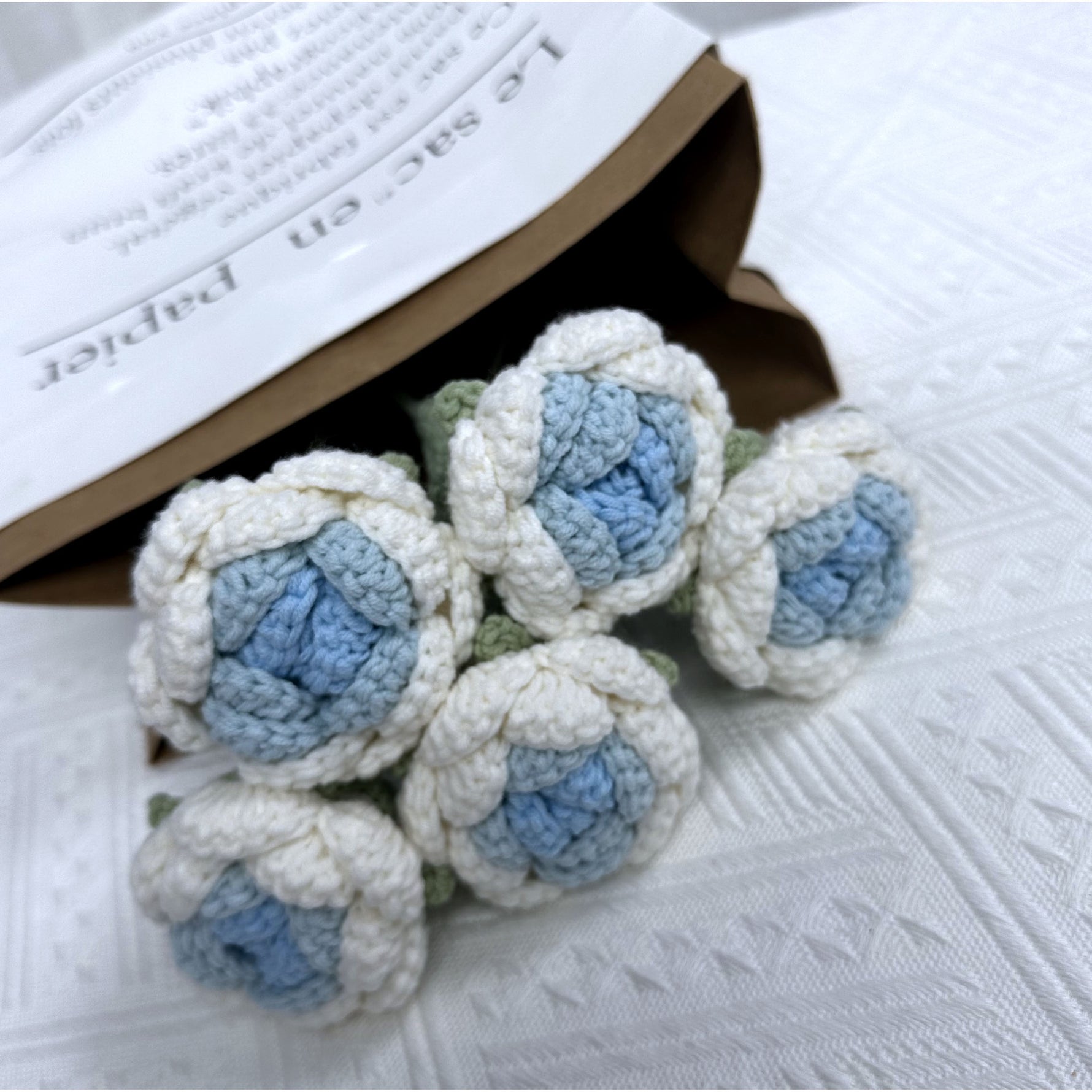 Overturn Pointed Rose Wool Hand-woven Flower Finished Product